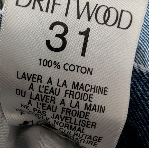 Driftwood Embroidered Stars Bermuda Shorts Size 31 New With Tags - Picture 8 of 9